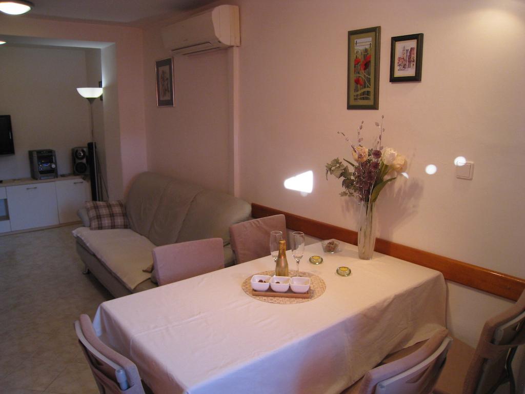 Apartment Ella Mare Zadar Habitación foto